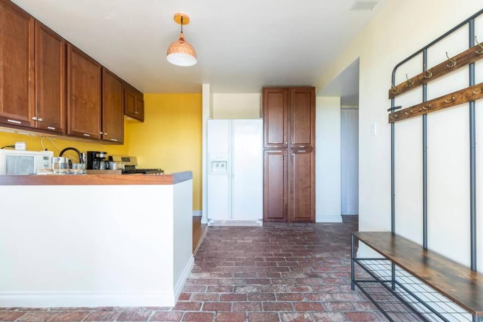 30 PCT OFF! Malibu Romantic Suite, Ocean View, Beach Apartment in Malibu