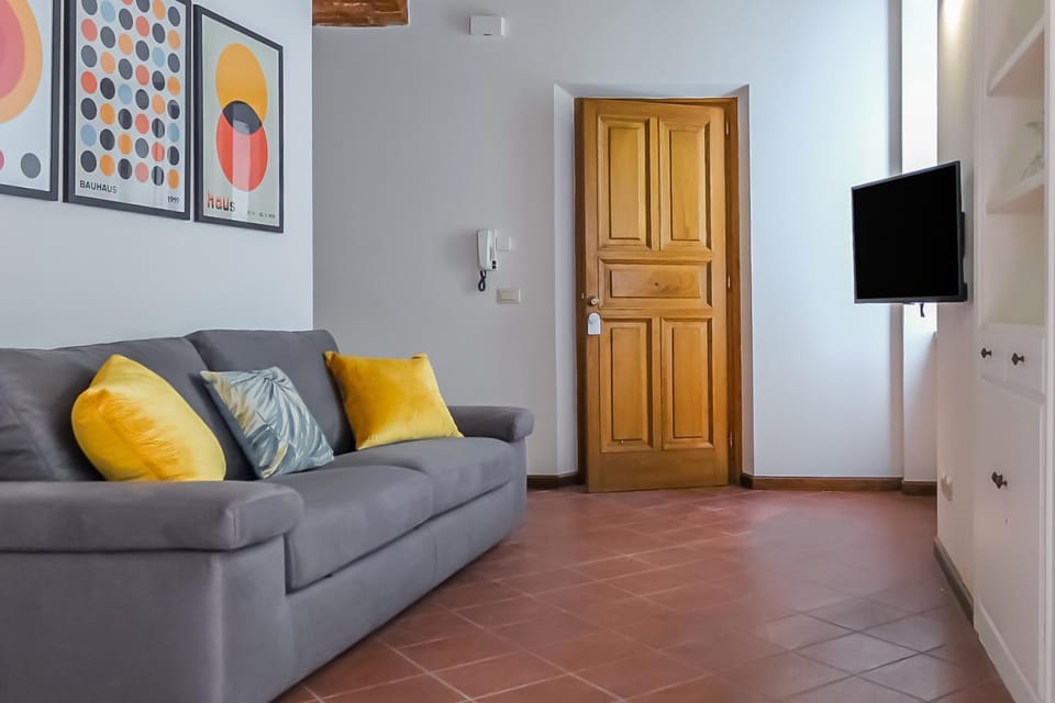 Communal lounge/ TV room, TV and multimedia, Living room, Seating area
