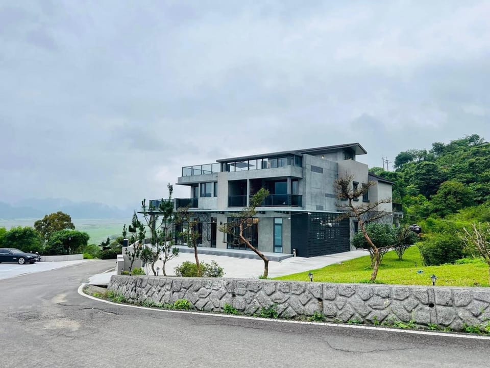 Property building, Spring, Garden view