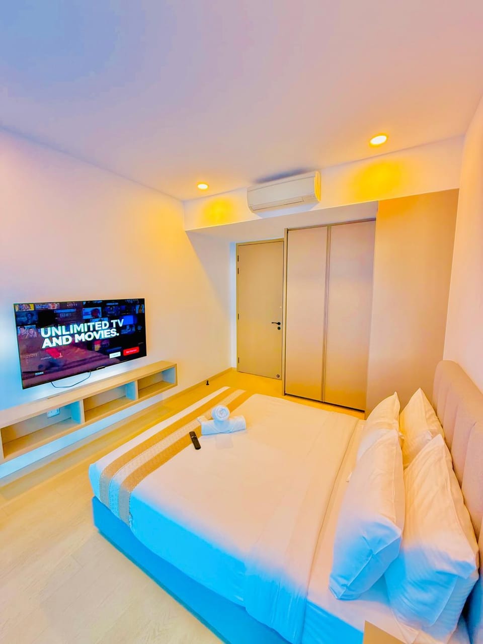 Communal lounge/ TV room, Bedroom