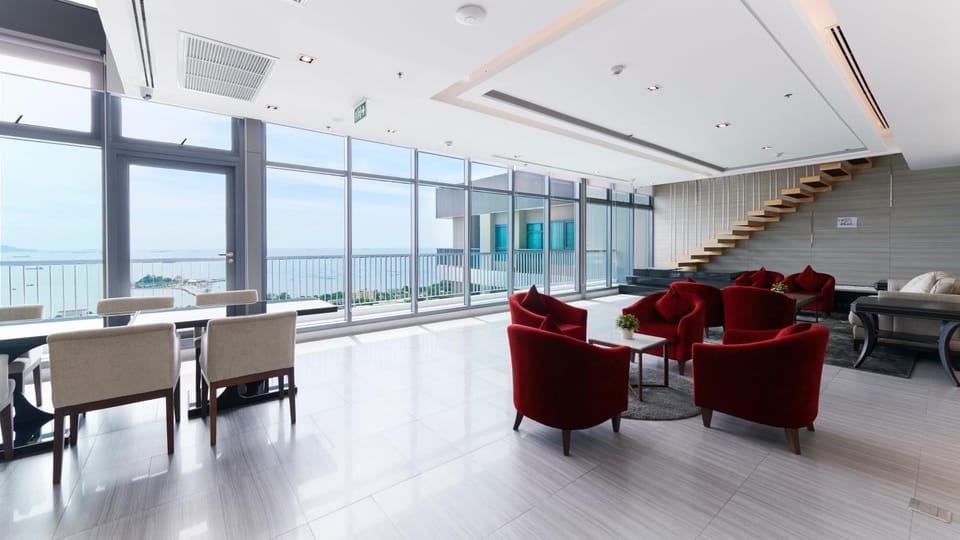 Lounge or bar, Seating area