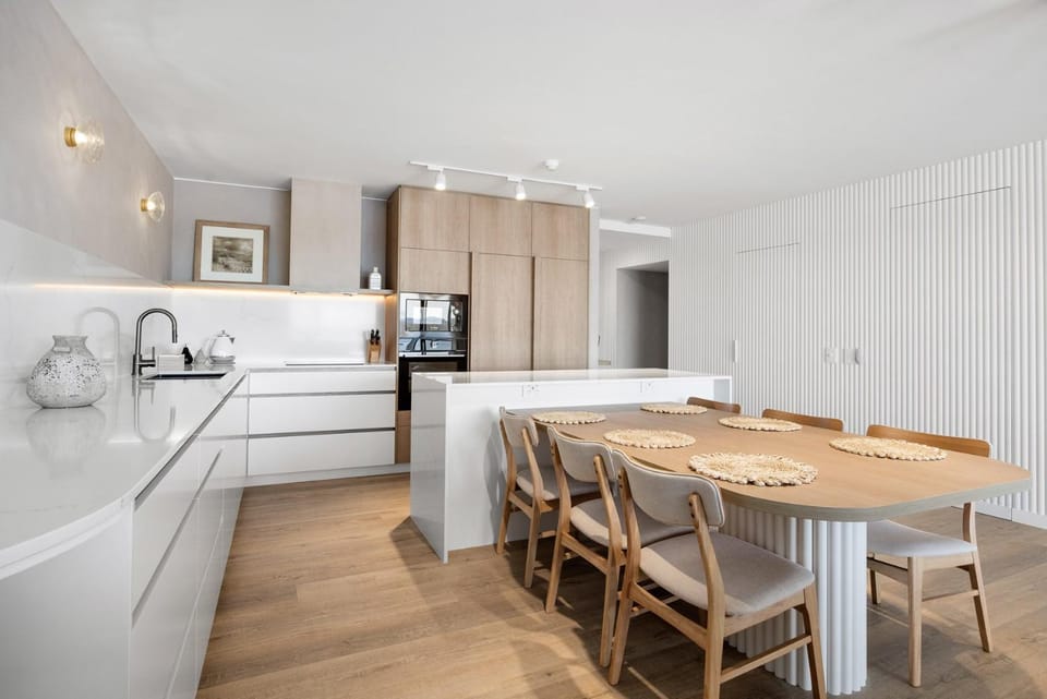 Las Rias, Riverside Luxury Bliss Apartment in Noosa Heads