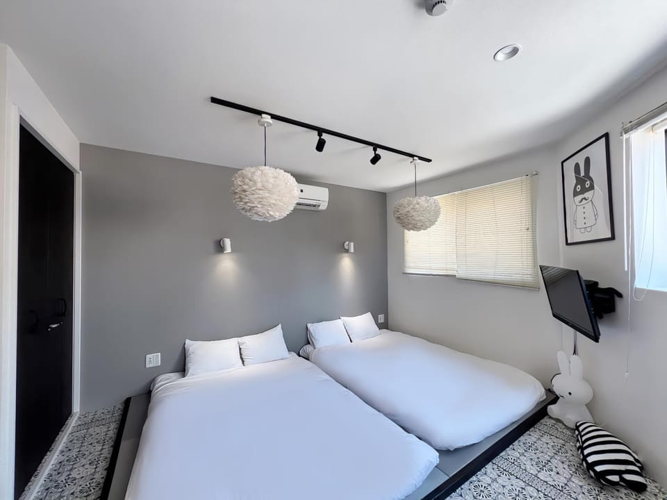 下寺 Namba House Villa in Osaka