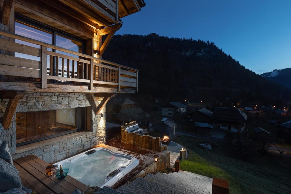 Night, Natural landscape, Hot Tub, Balcony/Terrace, Mountain view, flat iron