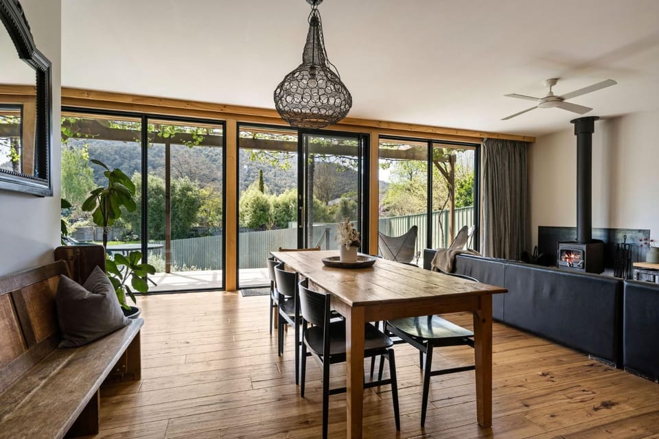 One Bright Stay House in Porepunkah