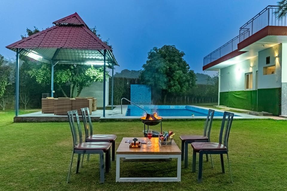Alaya Stays Luxe FarmAcre Pet-friendly 4-BHK Villa With Private Pool, Garden & Terrace Villa in Gurugram