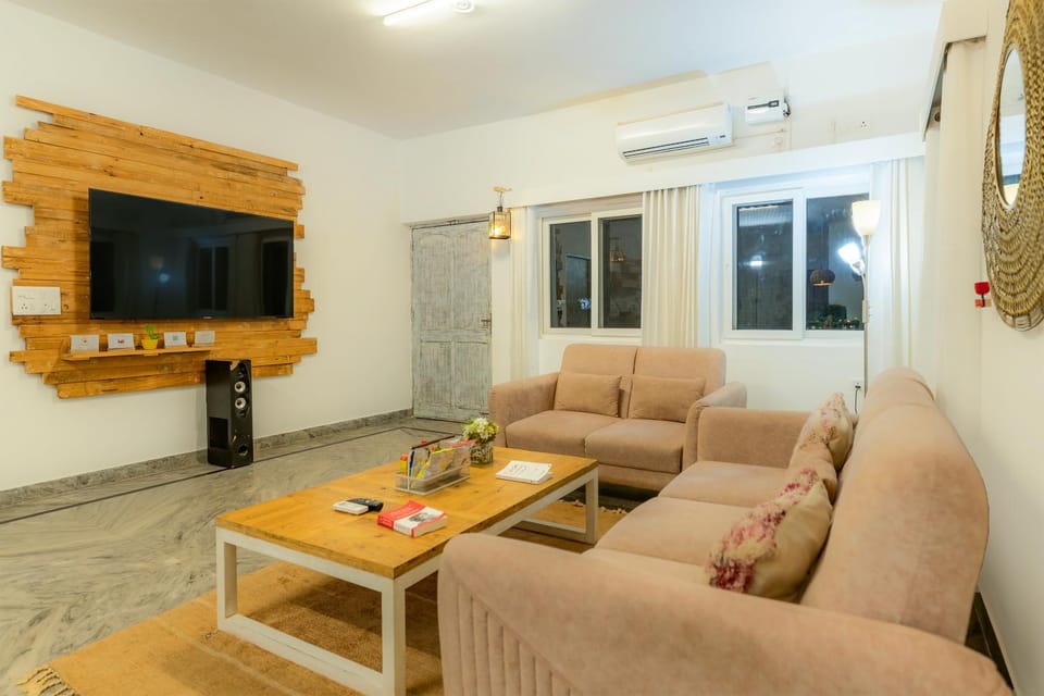 Alaya Stays 4BHK Farmhouse with Pvt Pool & Garden - Manesar Villa in Gurugram