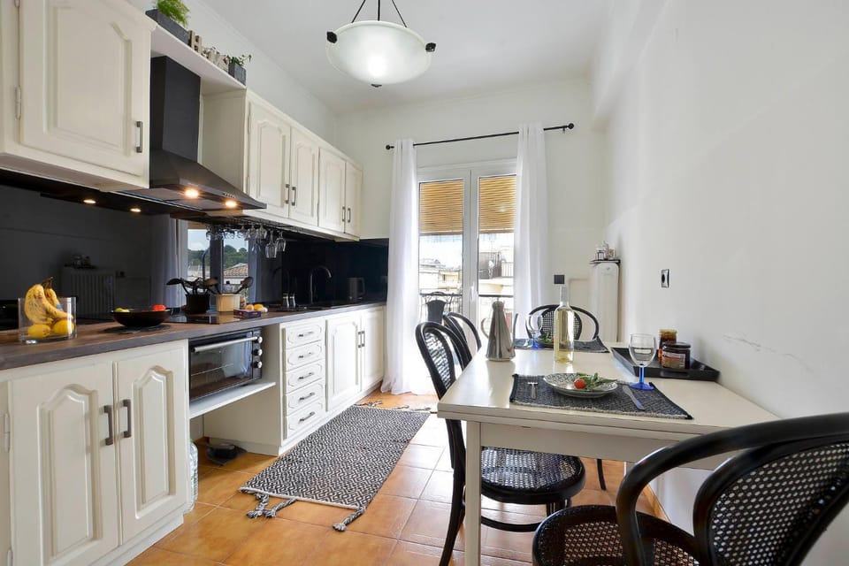 Kitchen or kitchenette, pet friendly, stove