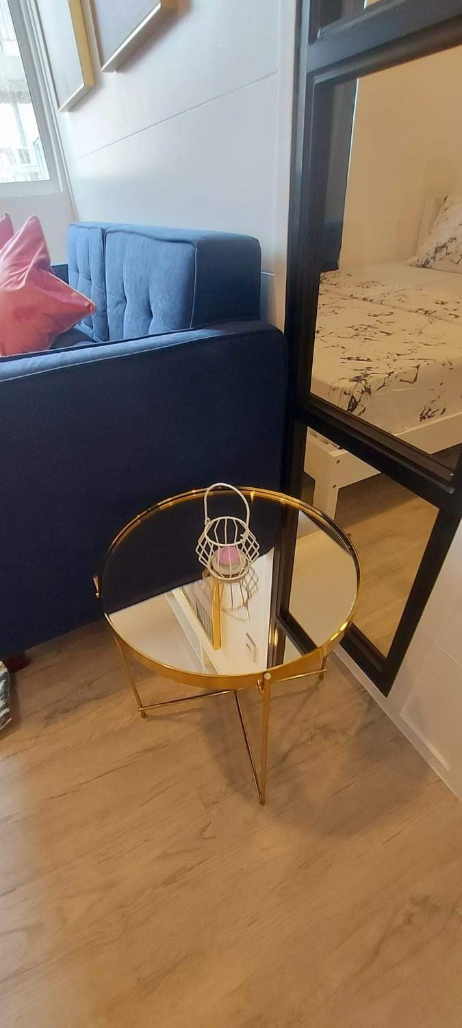 Living room, hair dresser
