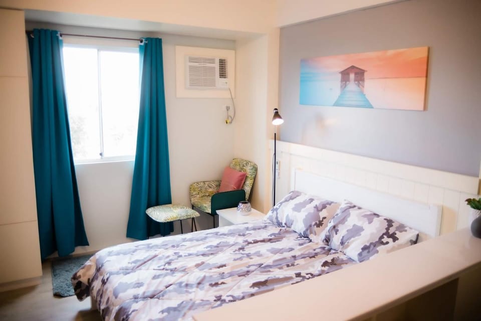 Bed, air conditioner