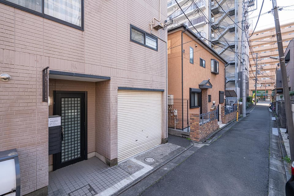 Property building, Neighbourhood, Street view