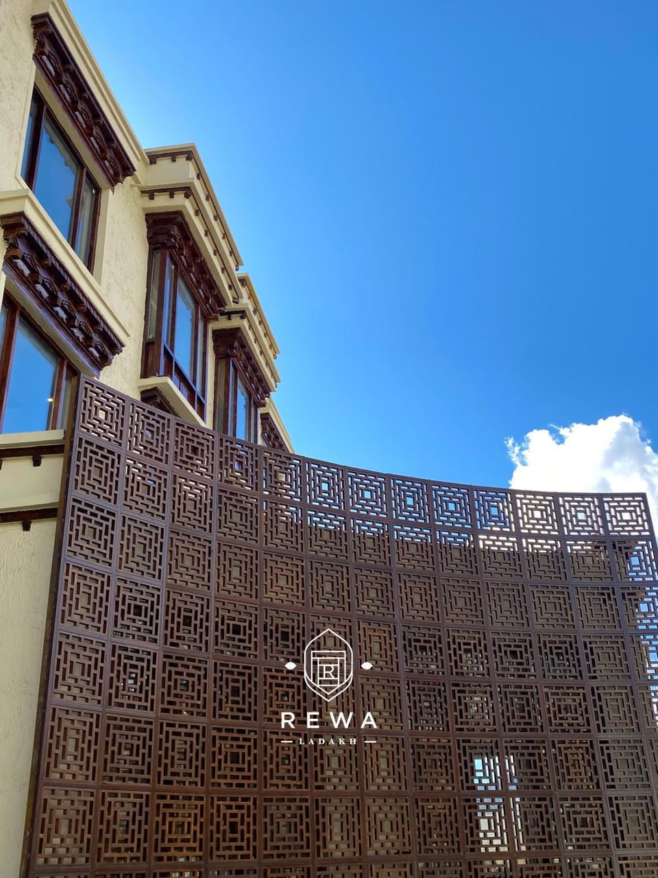 Facade/entrance
