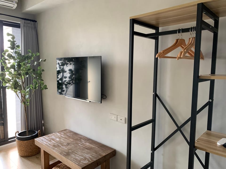 TV and multimedia, wardrobe