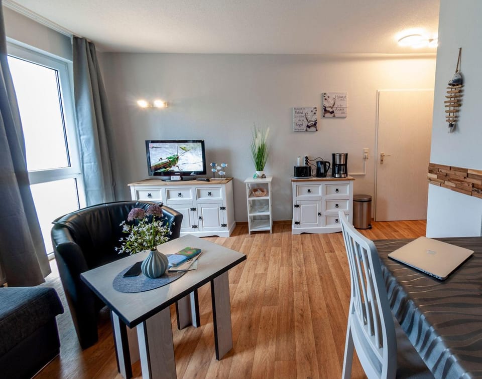 Ferienwohnung-30-Strandhaus-Moenchgut-Endloser-Sandstrand-und-das-weite-Meer Apartment in Mecklenburg-Vorpommern, Germany