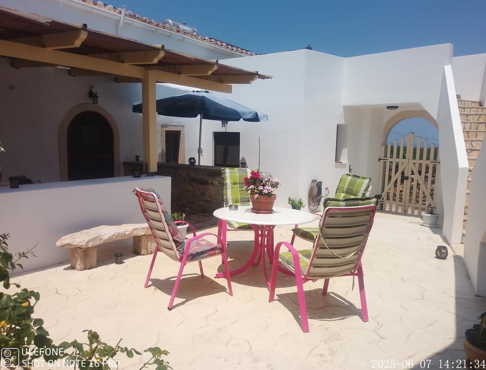 Harmony at Trifilianika Apartment in Islands