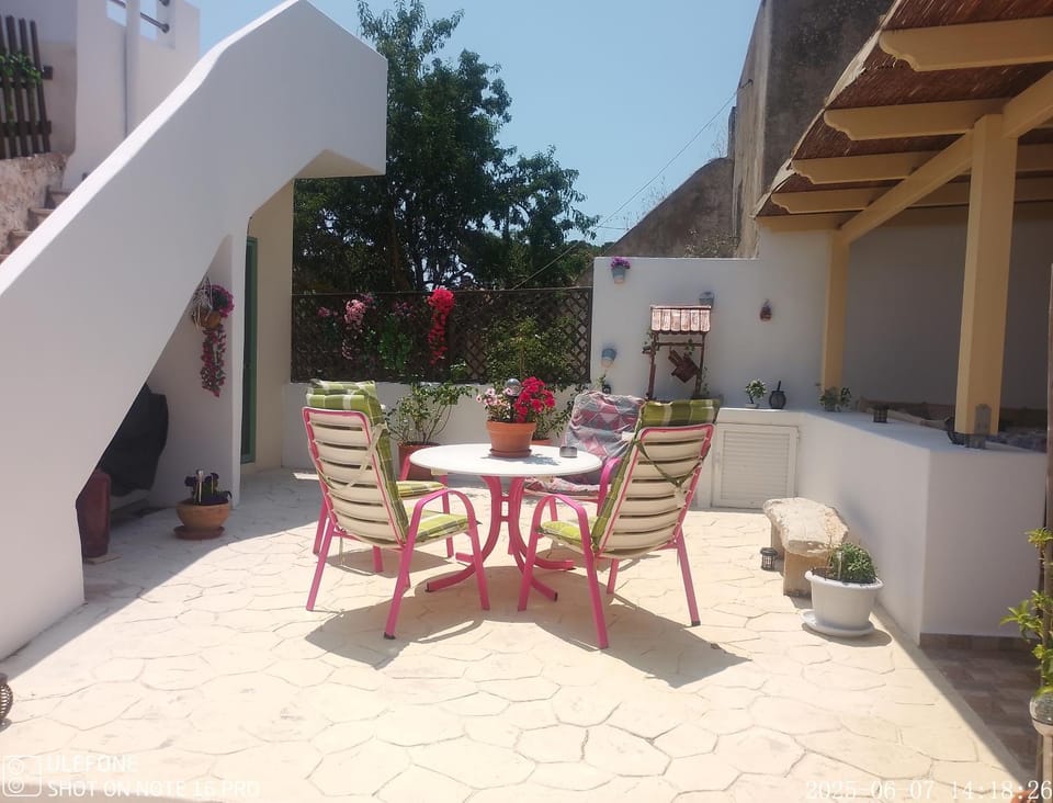 Harmony at Trifilianika Apartment in Islands