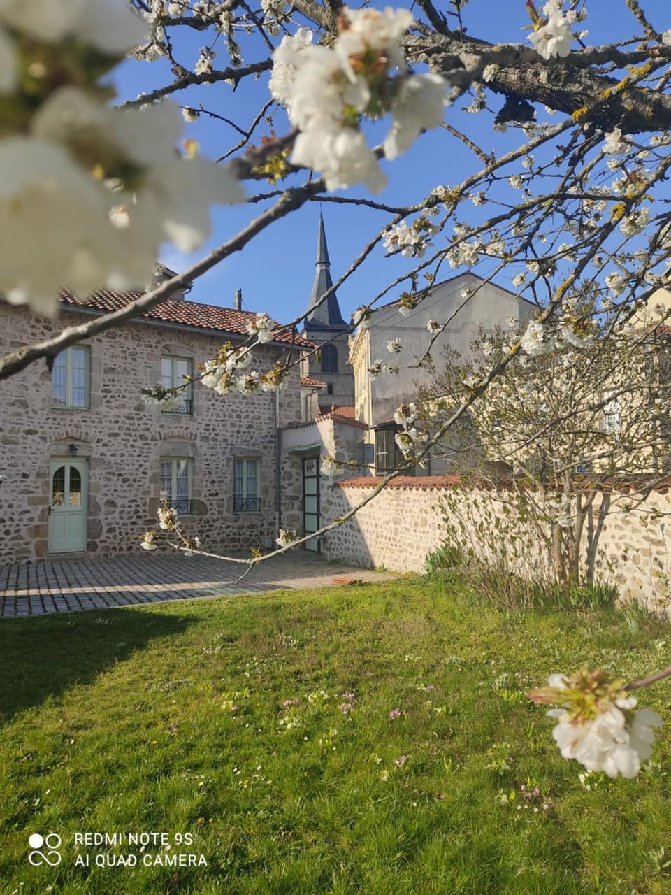 Bienvenue Au détour de l'Arzon, Craponne, 3 ch, jardin, parking House in Auvergne-Rhône-Alpes