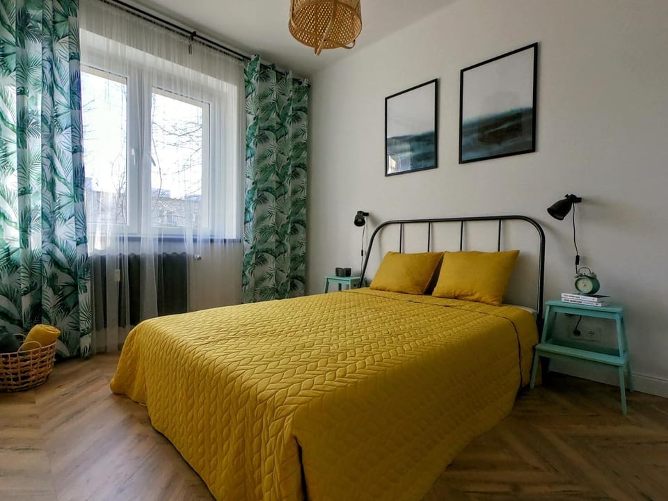 Bed, Bedroom, Garden view, cot, furniture
