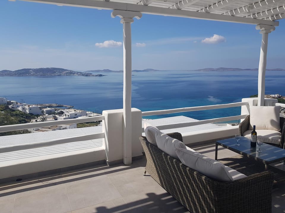 Panoramic Villa Mykonos Apartment in Mykonos, Mikonos 846 00, Greece