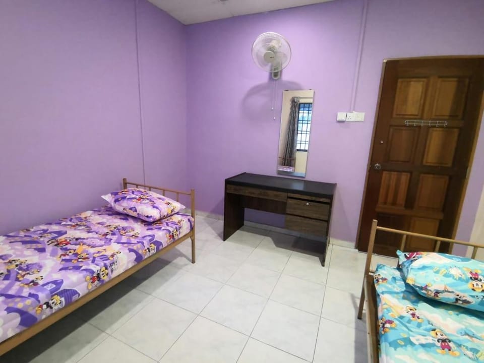 Cosy Homestay Ulu Tiram - Room only Vacation rental in Johor Bahru