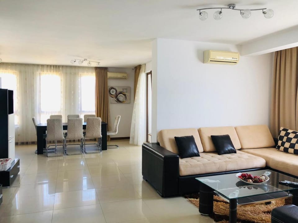 Communal lounge/ TV room, Seating area