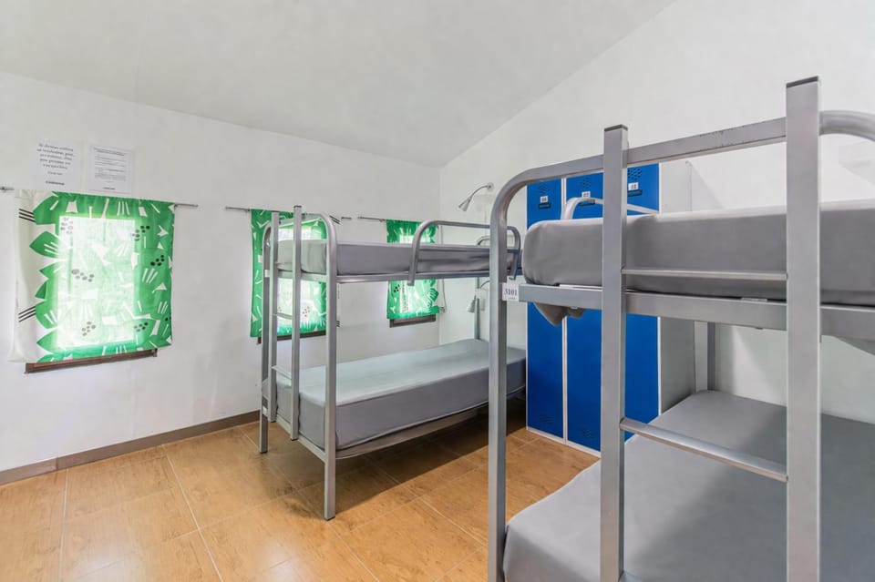 Bed, bunk bed