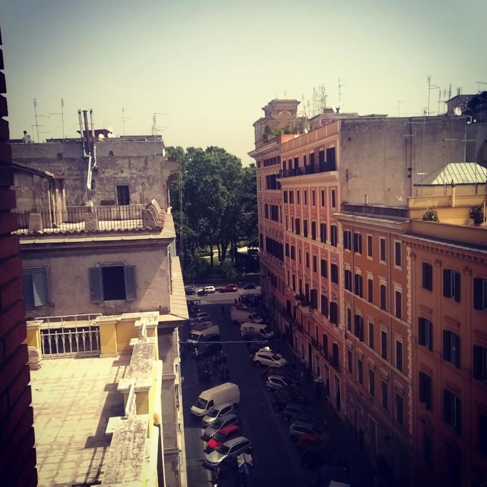 Day, Neighbourhood, View (from property/room), City view, Street view