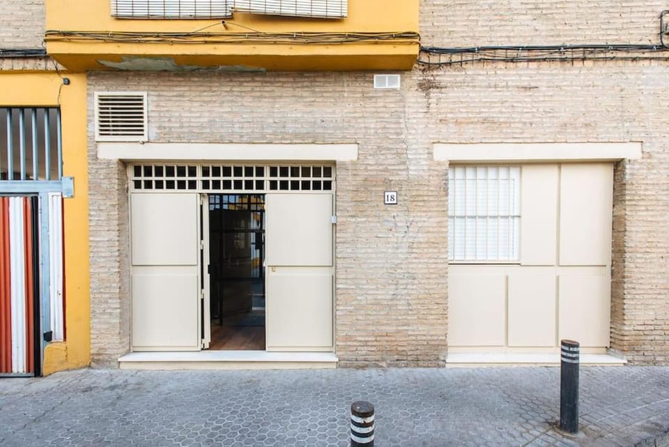 Property building, Facade/entrance