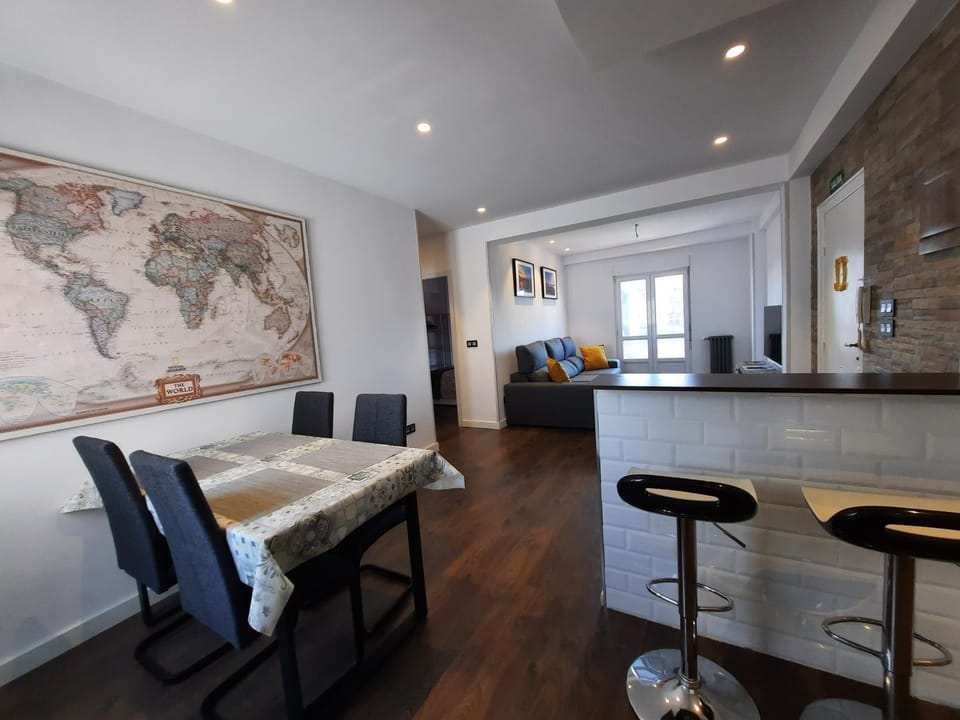 Living room, Dining area