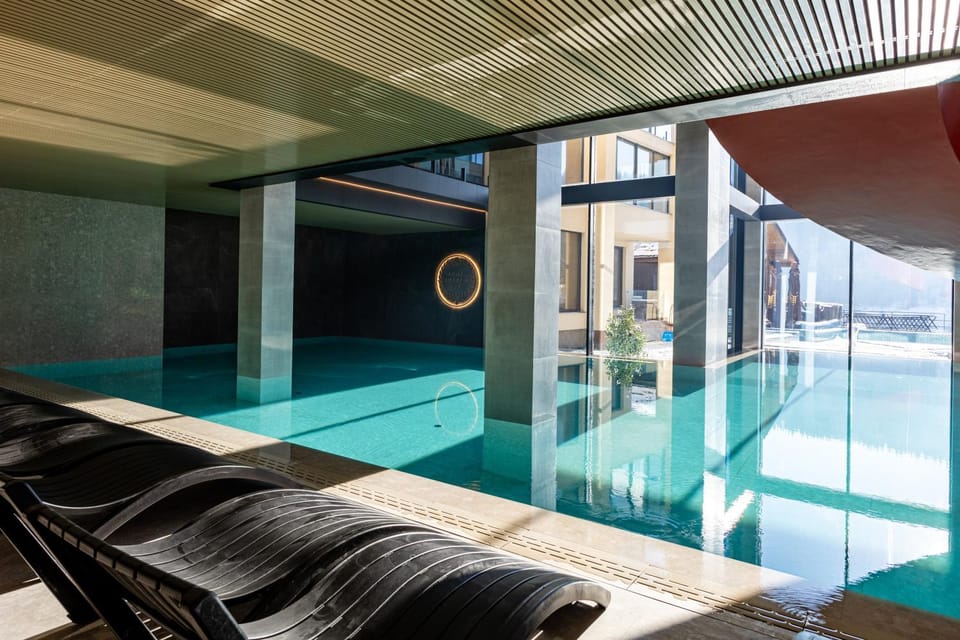 Spa and wellness centre/facilities, sunbed