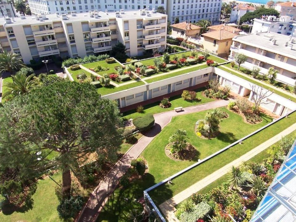 Inner courtyard view