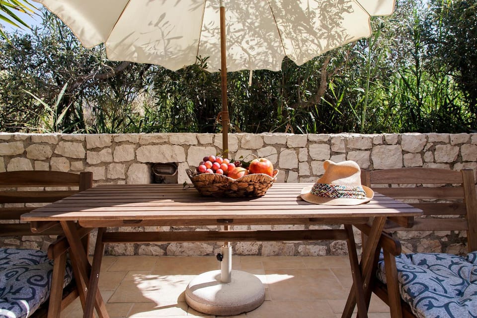 Food close-up, Swimming pool