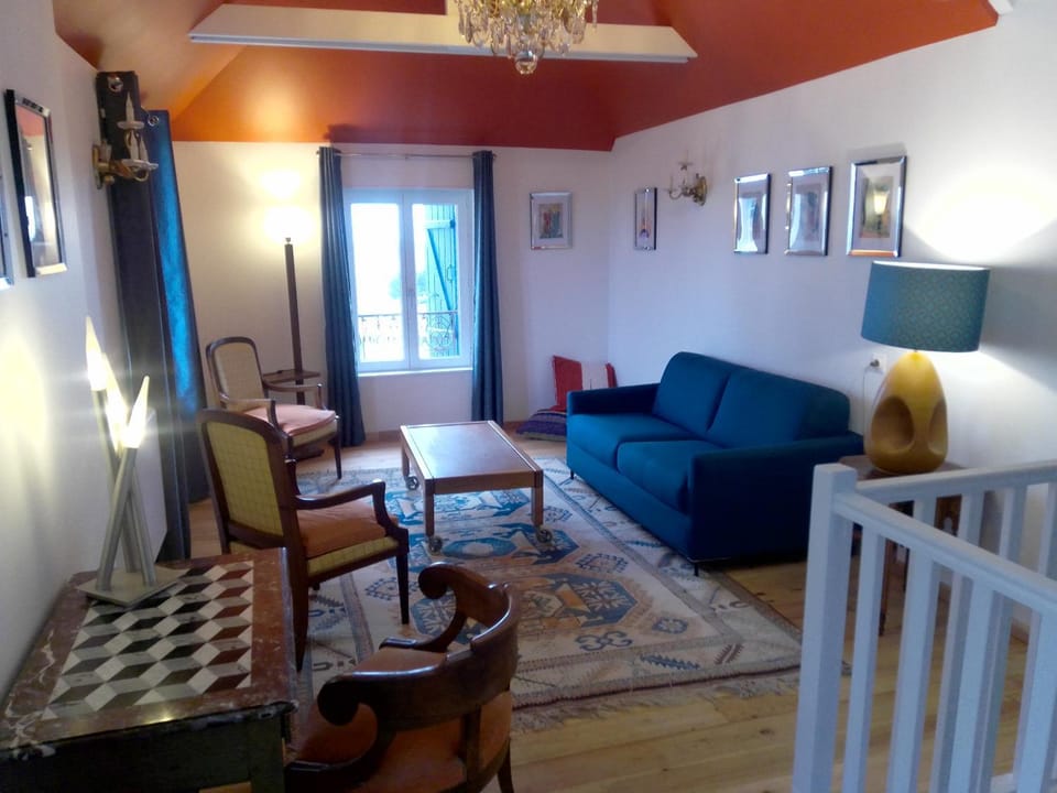 Living room, Seating area