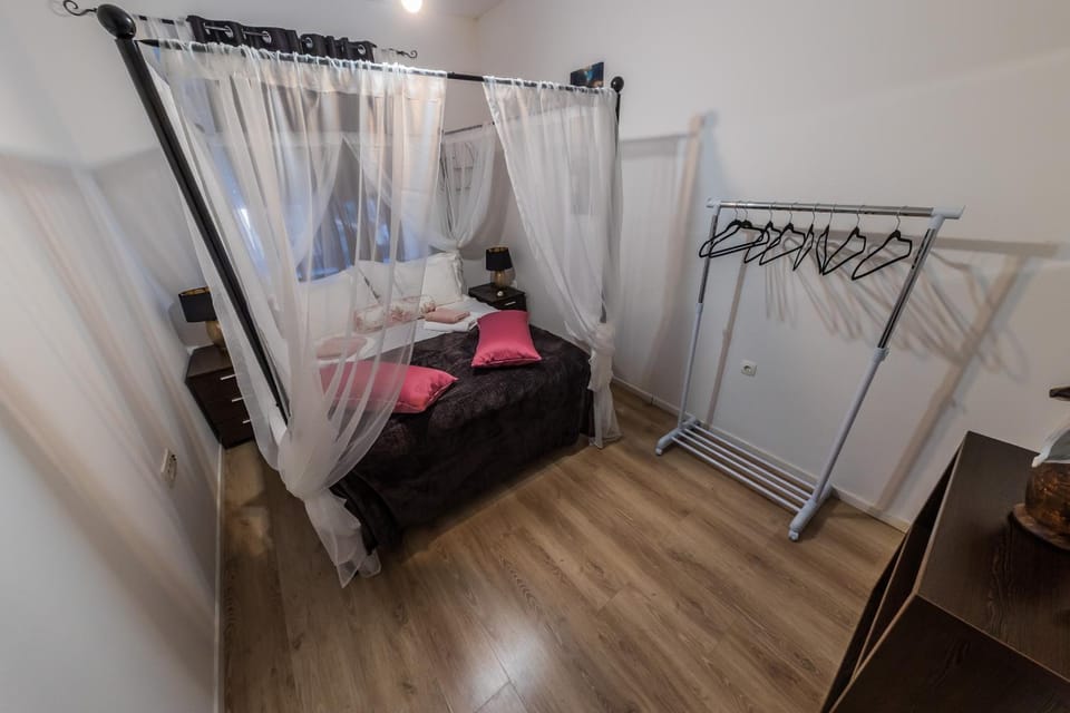 Apartmani Antoneta Bed and Breakfast in Split-Dalmatia County