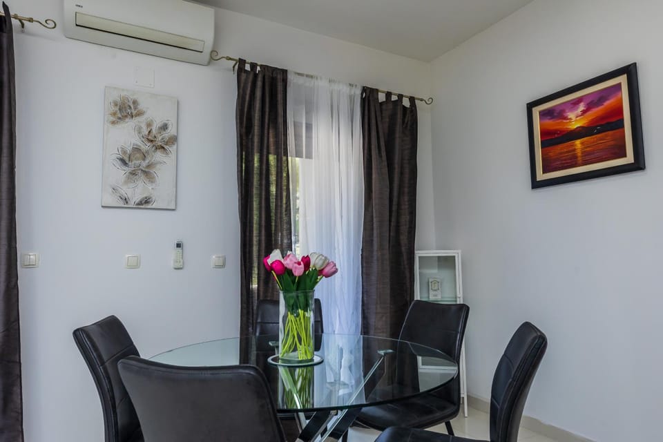 Apartmani Antoneta Bed and Breakfast in Split-Dalmatia County