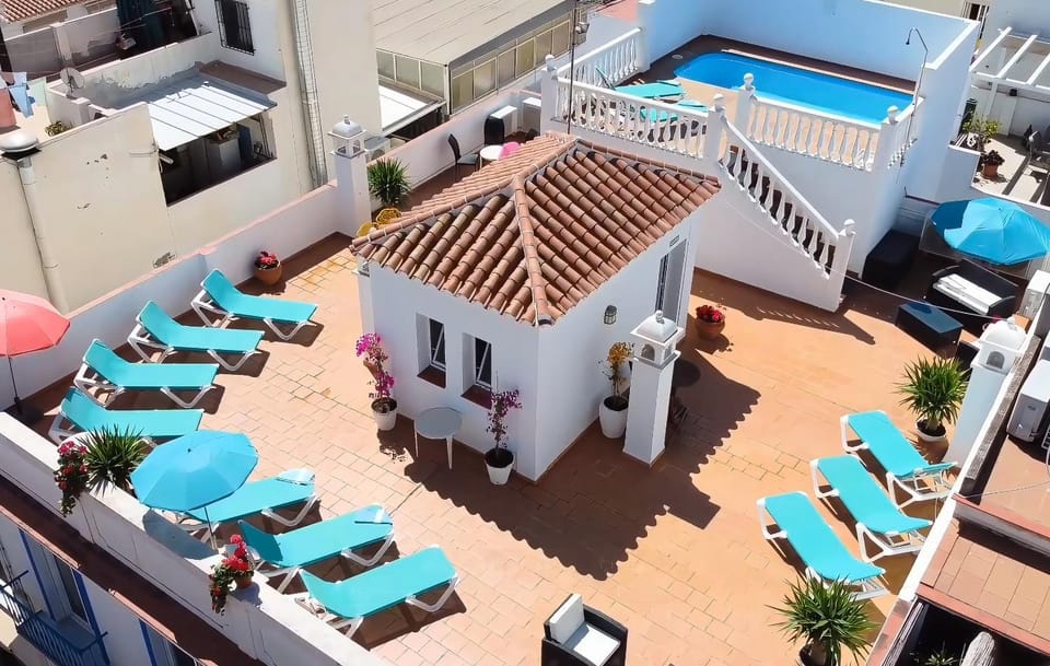 Property building, Patio, Bird's eye view, Balcony/Terrace, Pool view, Swimming pool, sunbed