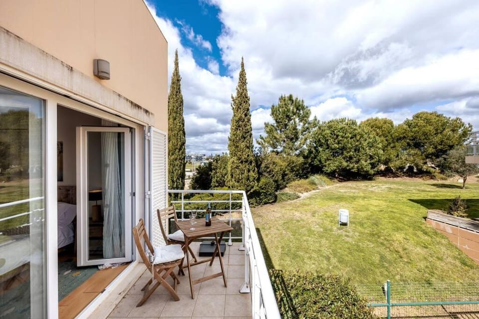 View (from property/room), Balcony/Terrace, Garden view