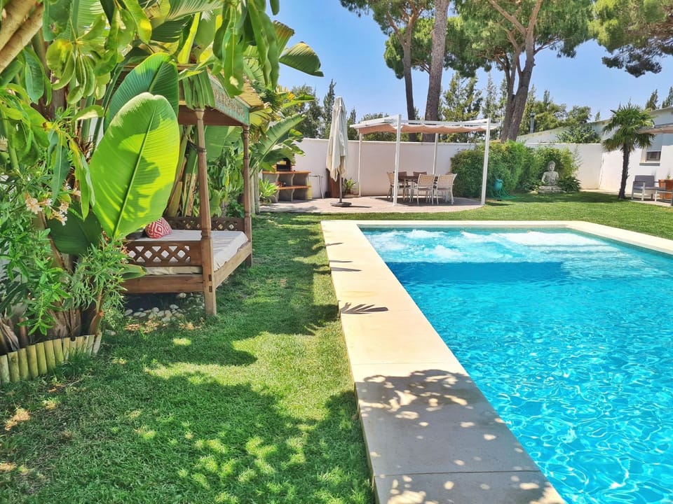 Villa Edén, Casa Rural lujo con Chimenea Piscina Villa in Sierra de Cádiz