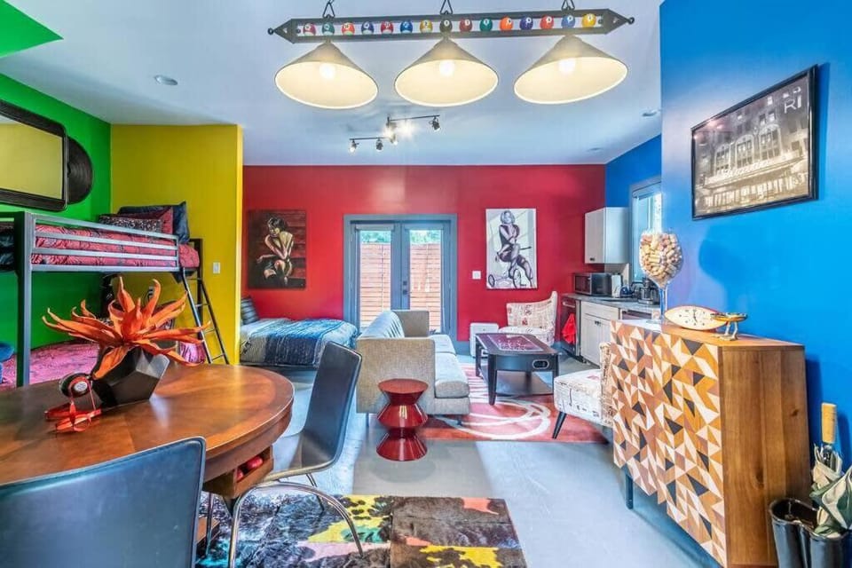 Unique studio w pool spa & gardens near downtown Apartment in Jacksonville