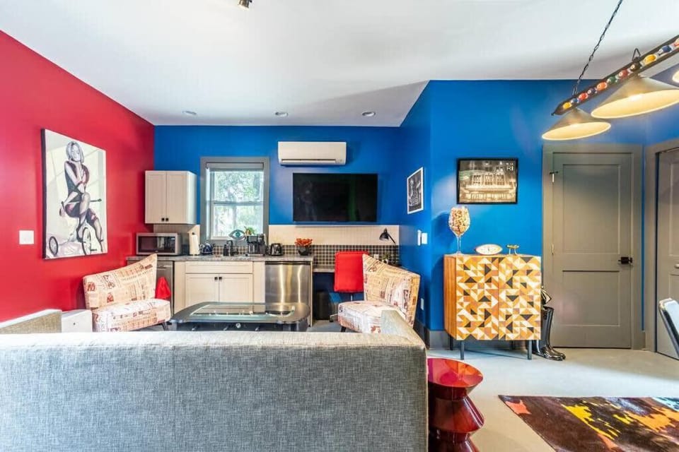 Unique studio w pool spa & gardens near downtown Apartment in Jacksonville