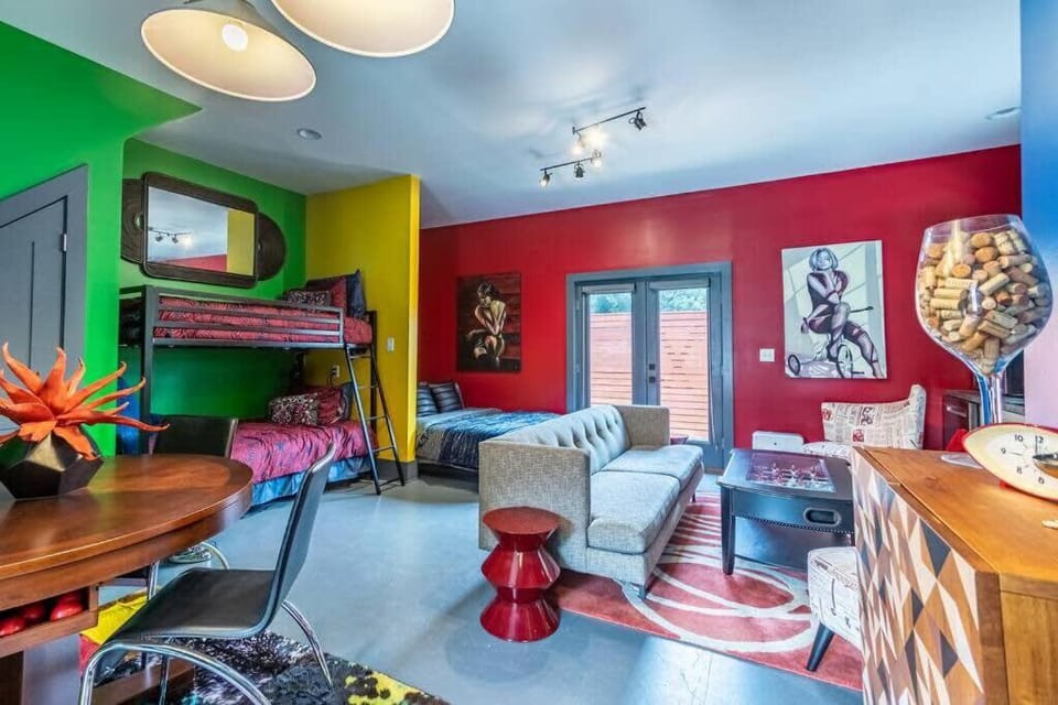 Unique studio w pool spa & gardens near downtown Apartment in Jacksonville