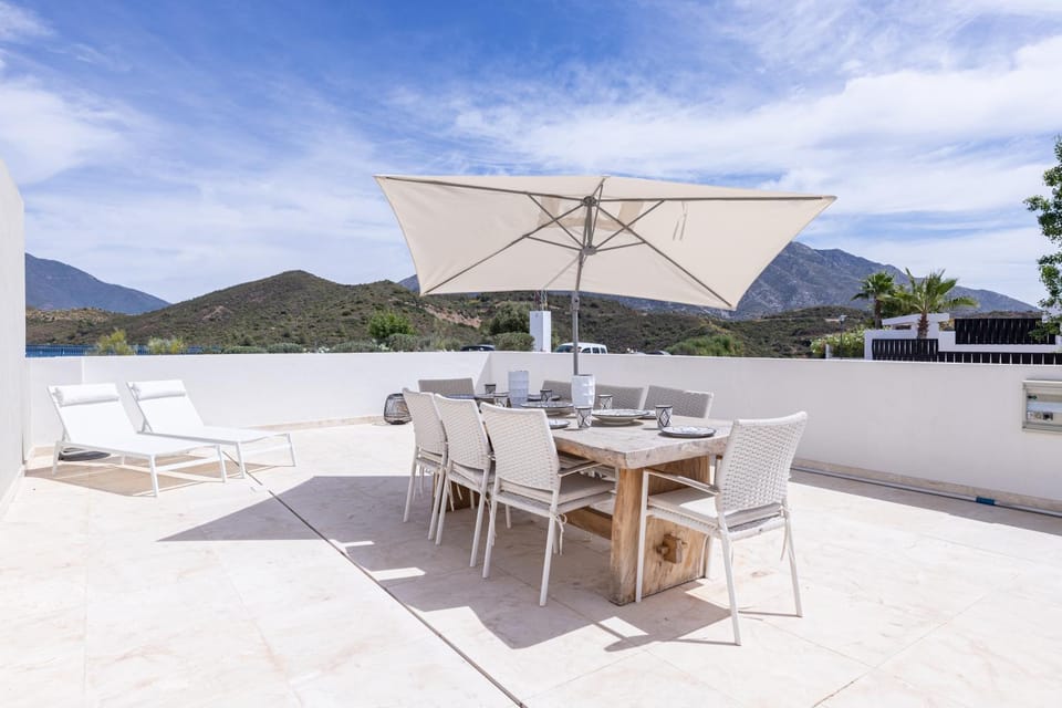 Amazing views and private pool 2 bedrooms RDR509 Apartment in Marbella