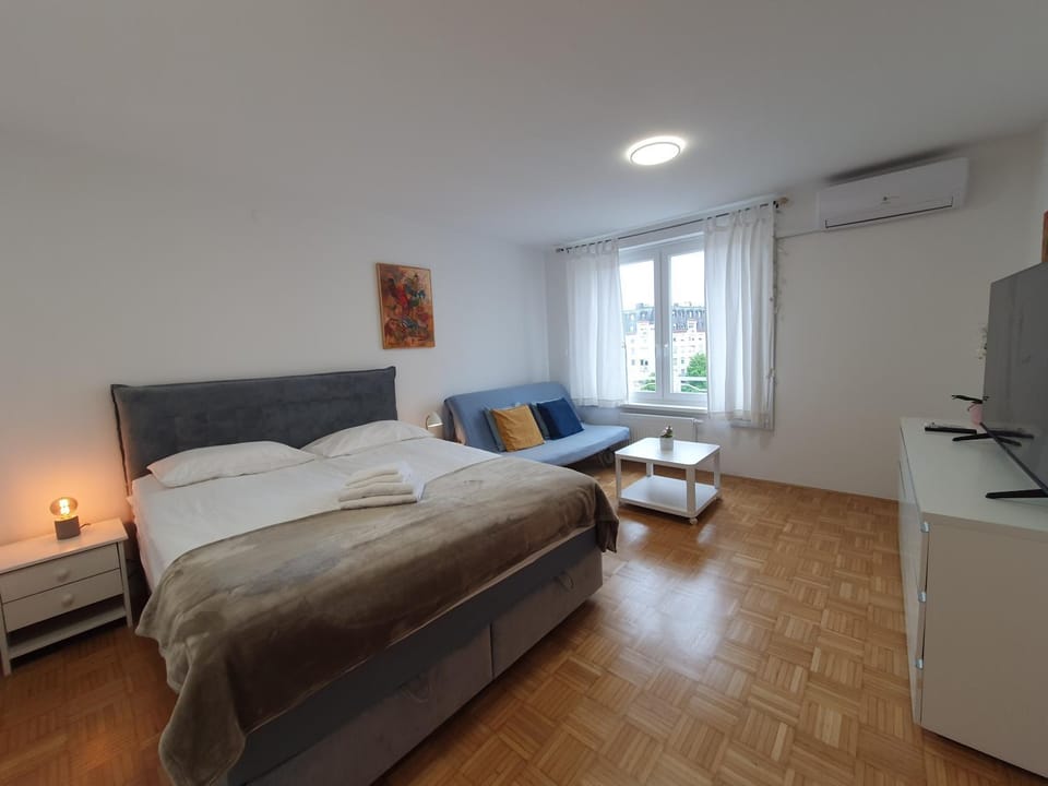 Living room, Bedroom