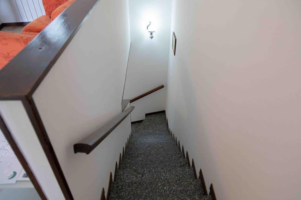 [Vista lago]-Appartamento funzionale con vista Apartment in Lombardy
