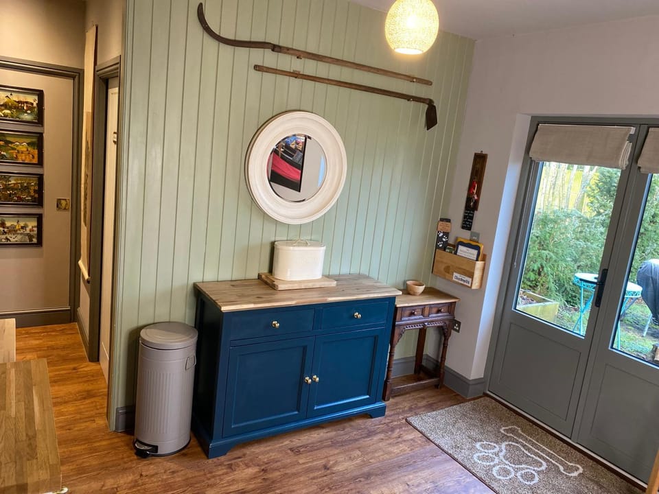 The BeeKeepers - Homely Luxurious Self Catering House in South Norfolk District