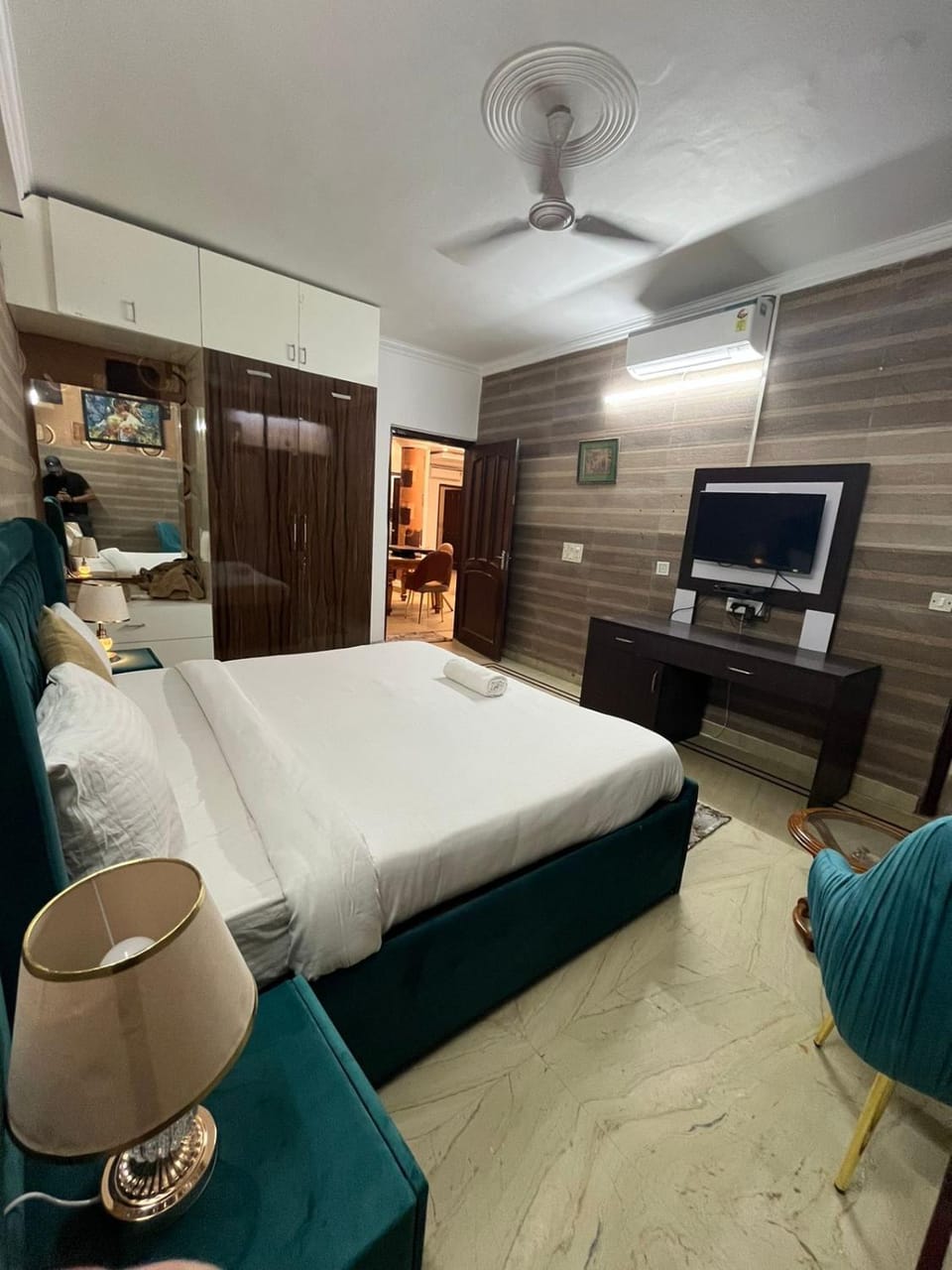 Bed, TV and multimedia