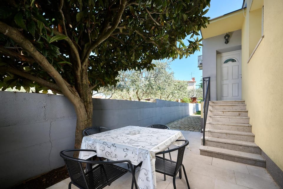 Day, Garden, Balcony/Terrace