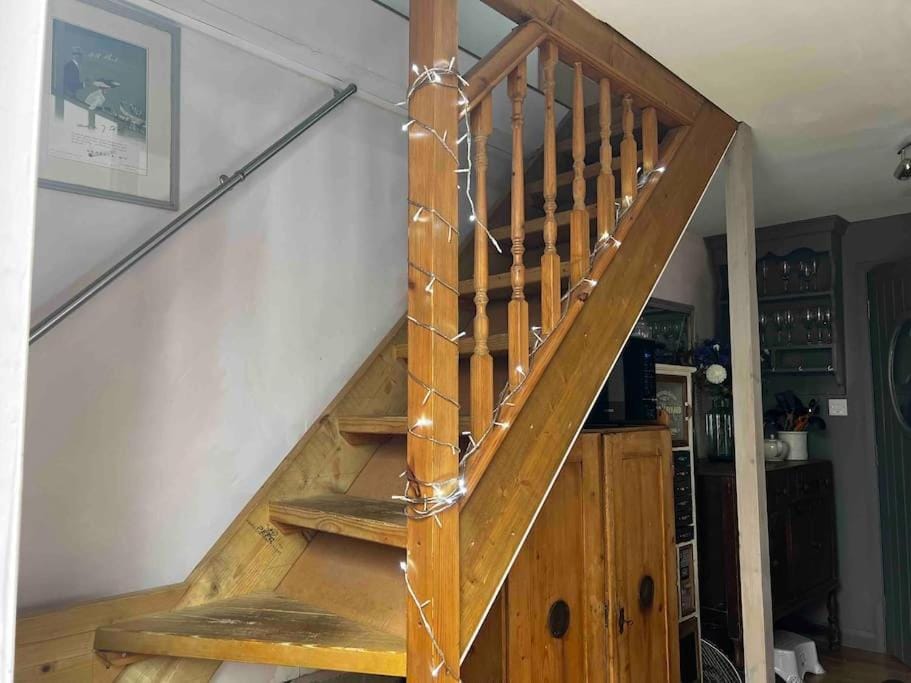 Quirky 1 bedroom barn on the river in Arundel House in Arundel