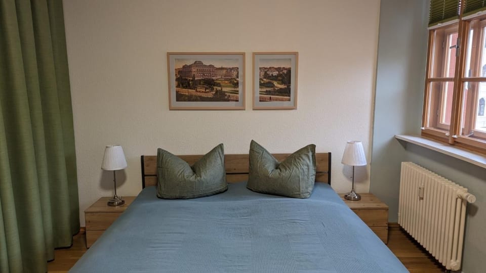 Living room, Bedroom