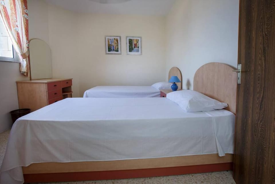 Standard 1 bedroom Balluta Bay (5) Apartment in Sliema